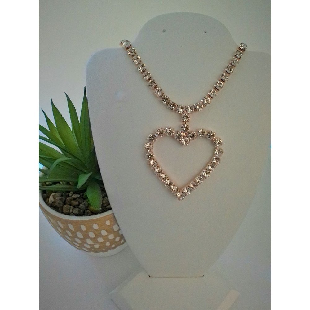 Necklace - Rhinestone Heart Choker